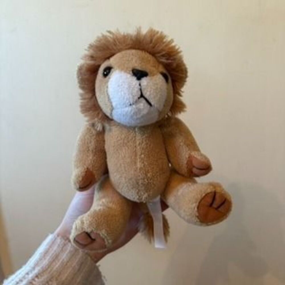 Leo The Lion Sitting Plush 7" from Leo's RV park vintage classic camping travel